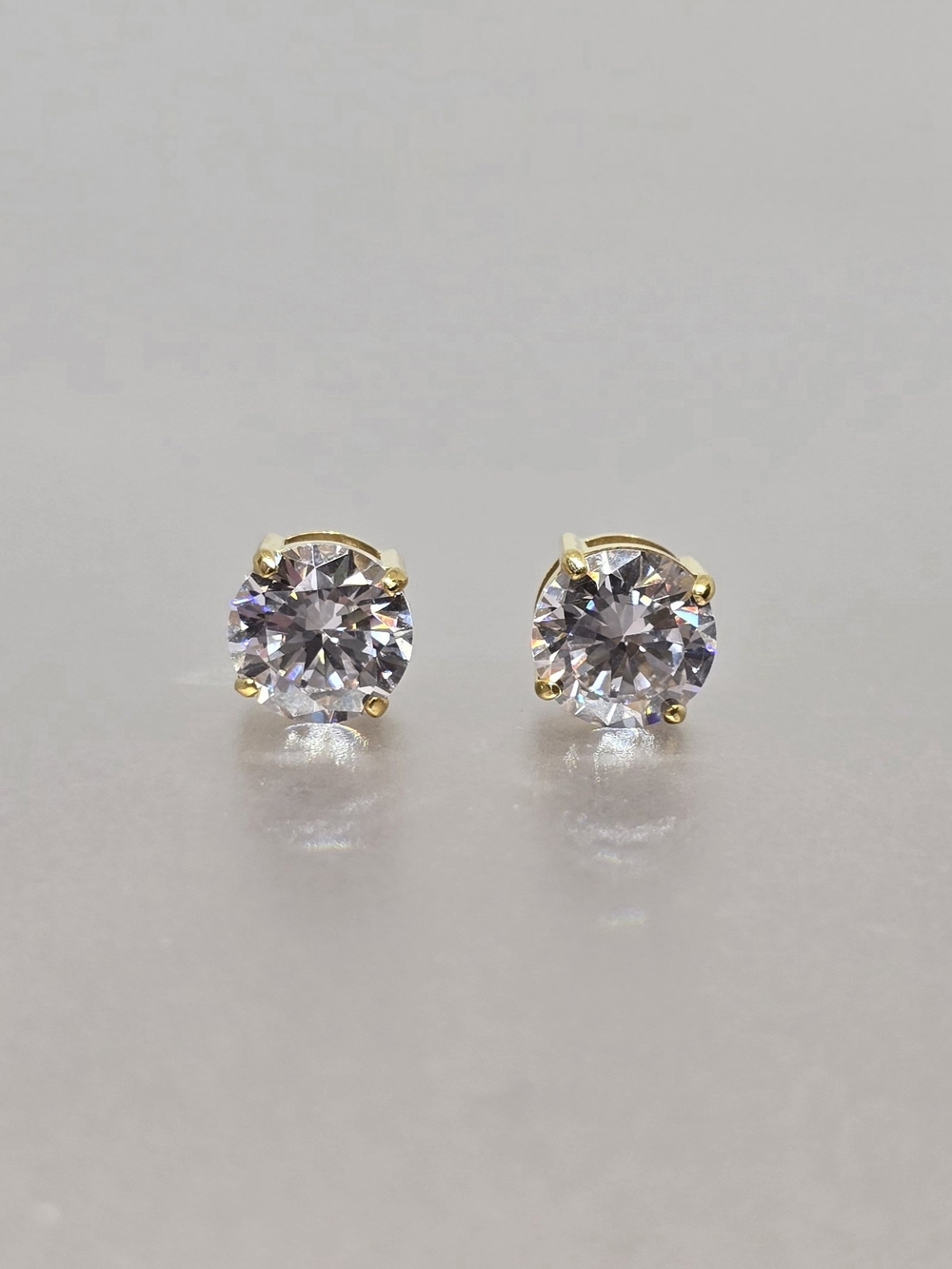 Classic Gold Round Cubic Zirconia Stud Earrings - Clear